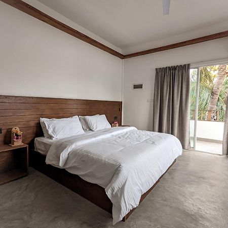 Dhoadhi Retreat Hotel Thulusdhoo Bagian luar foto