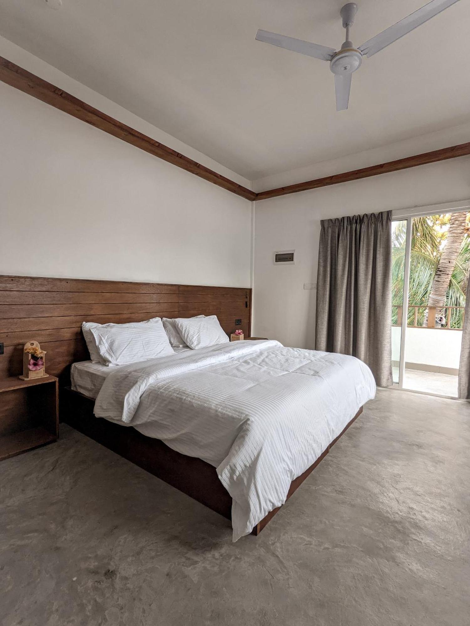 Dhoadhi Retreat Hotel Thulusdhoo Bagian luar foto